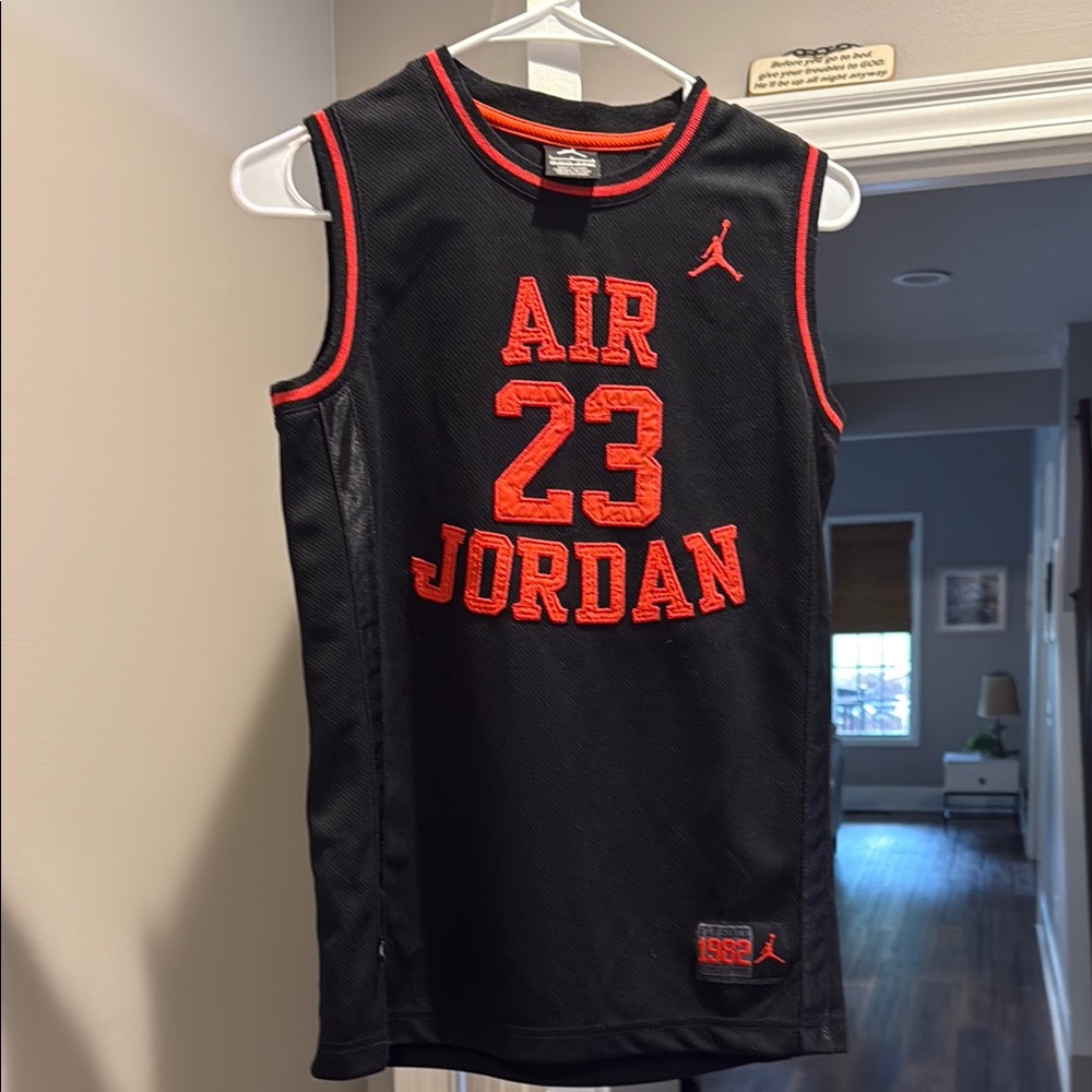 Jordan Kids Black and Red Jersey